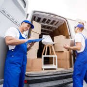 The Benefits of Hiring Professional Movers vs. DIY Moving
